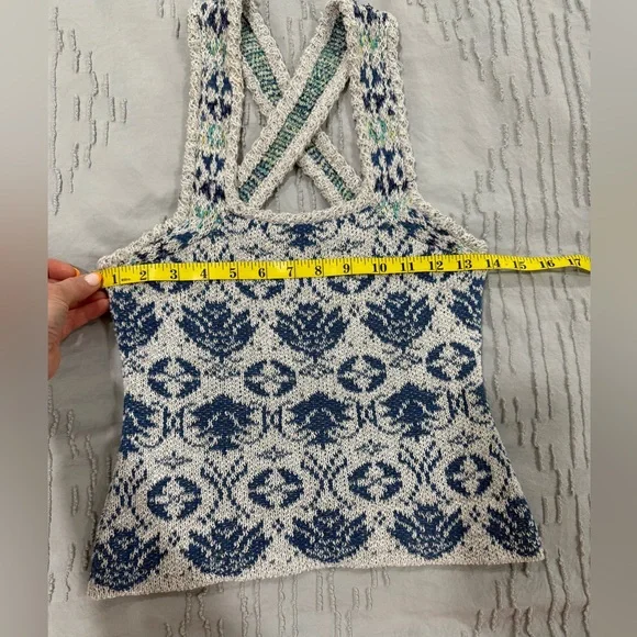 Anthropologie PILCRO Blue and White Patterned Women's Top - Picture 9 of 10